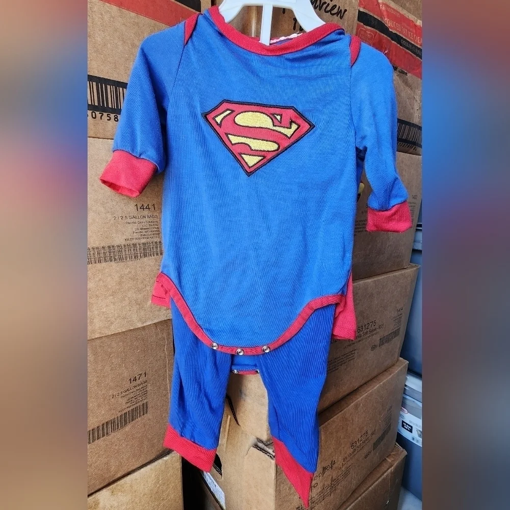 Superman Outfit Infant Size 6-12M Halloween Costume Cosplay Embroidered Logo EUC